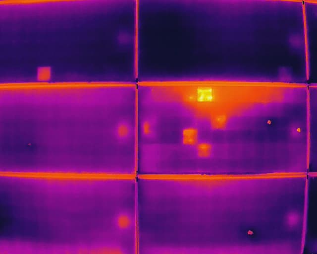 Thermaldrohnenflug defekte Zellen